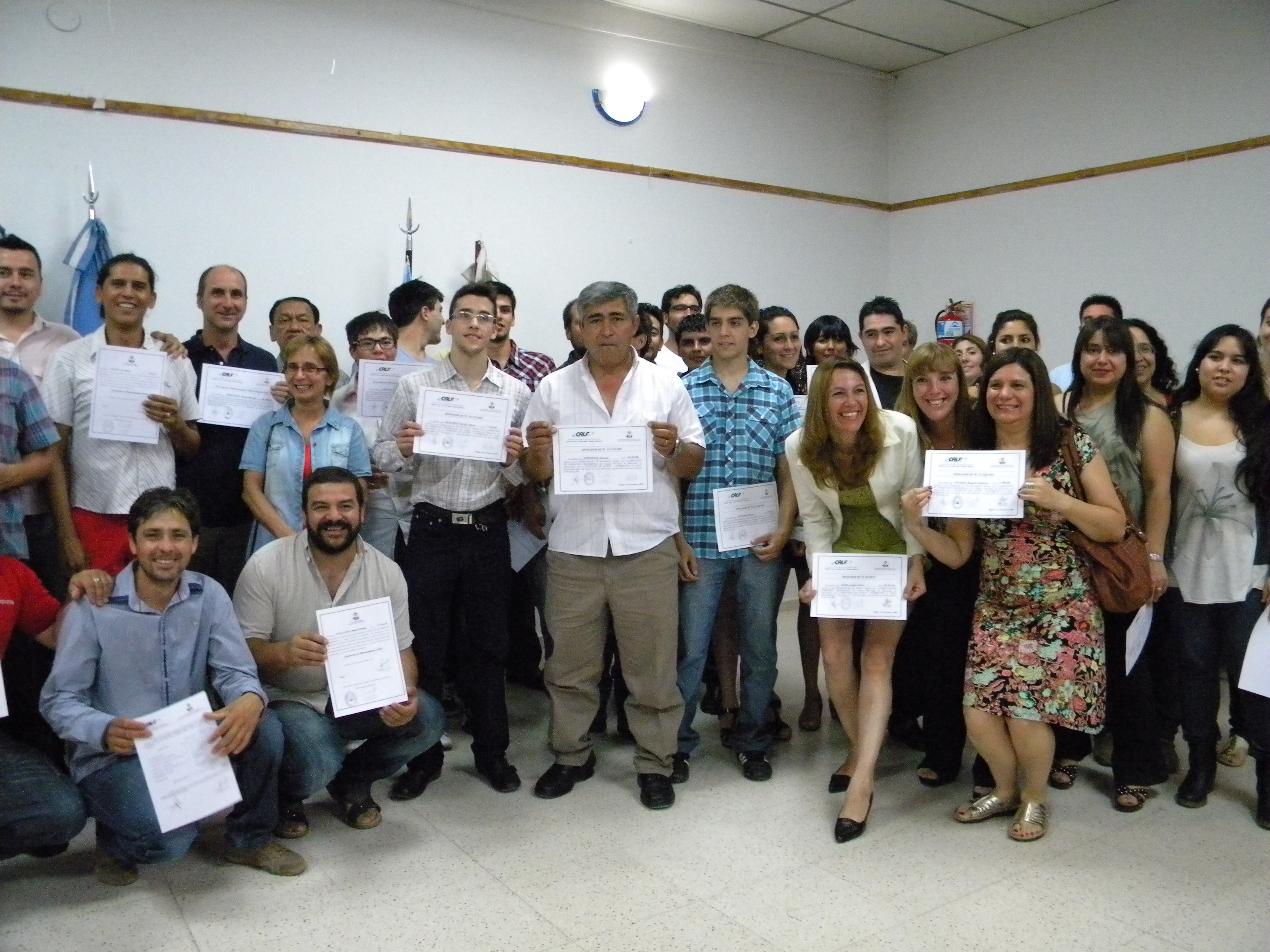 En este momento estás viendo ENTREGA DE CERTIFADOS FINALIZACIÓN CURSOS 2014