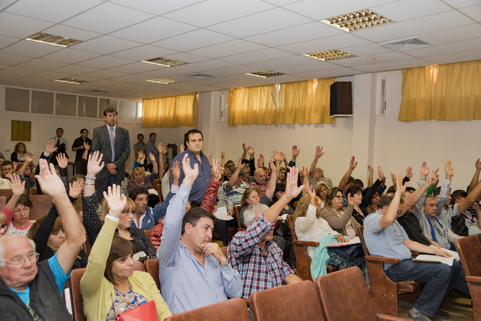 En este momento estás viendo LA LISTA CELESTE SE IMPUSO HOLGADAMENTE EN LA ELECCIÓN DE CONSEJEROS