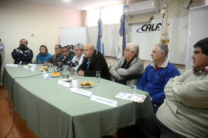 En este momento estás viendo CLUBES Y LAS ESCUELAS DE OFICIO SERÁN INCORPORADOS AL FONDO SOLIDARIO