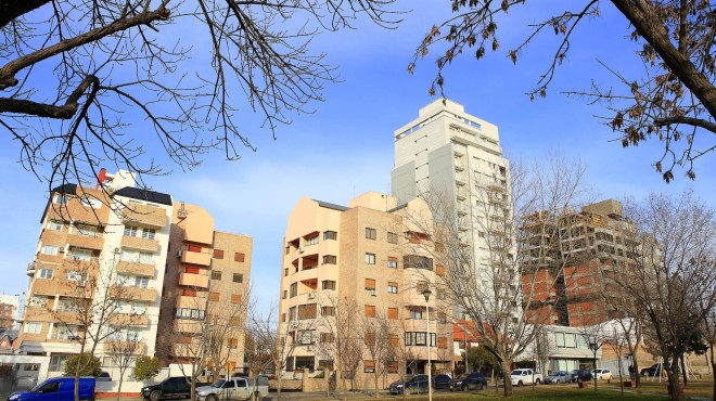 En este momento estás viendo EL BARRIO INVADIDO POR LOS EDIFICIOS