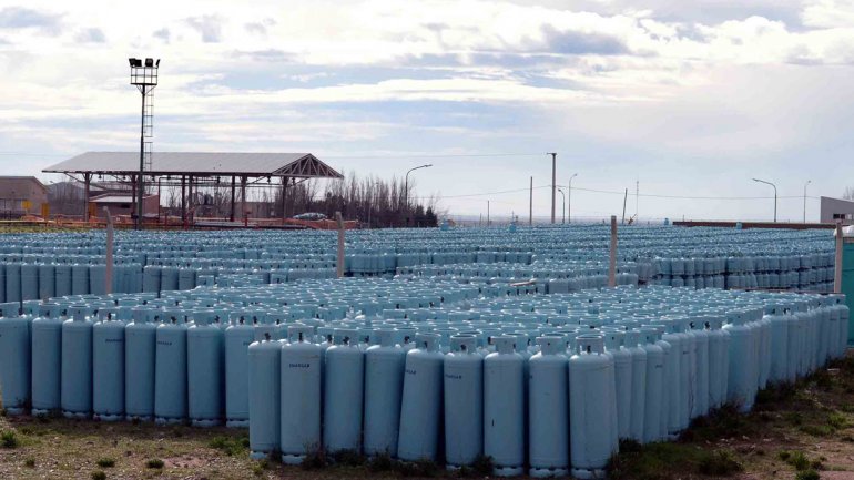 En este momento estás viendo ENARSA SE HARÁ CARGO DE LA PLANTA DE ENVASADO DE GAS