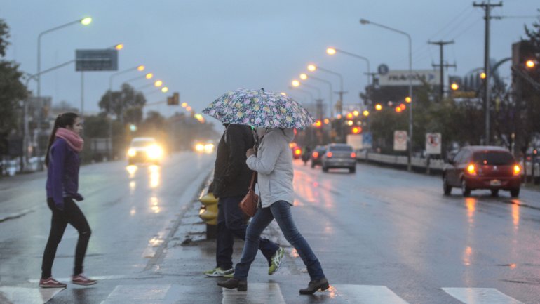 En este momento estás viendo ALERTA POR LLUVIA Y TORMENTA DE GRANIZO PARA ESTA NOCHE