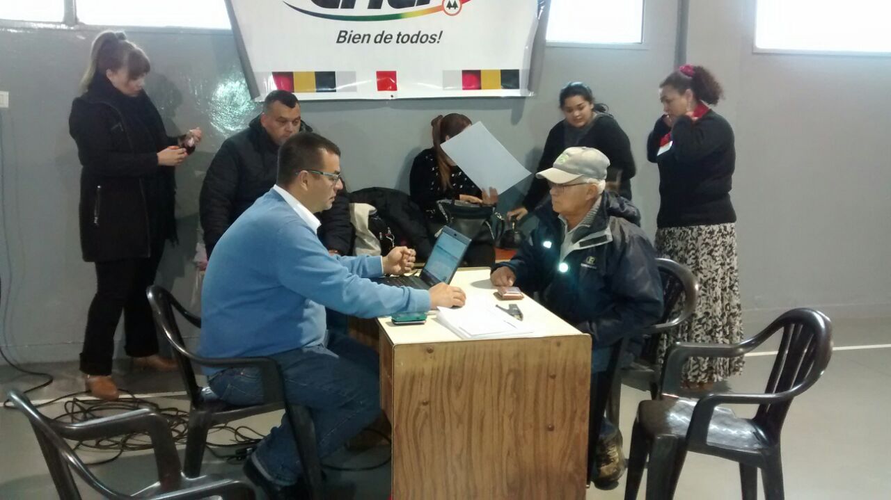 En este momento estás viendo BARRIO X BARRIO: REEMPADRONAMIENTO EN BOUQUET ROLDÁN Y VILLA CEFERINO