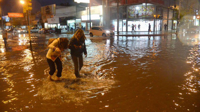 En este momento estás viendo TEMPORAL DE LLUVIA EN LA REGIÓN: SE ESPERAN MÁS PRECIPITACIONES PARA HOY