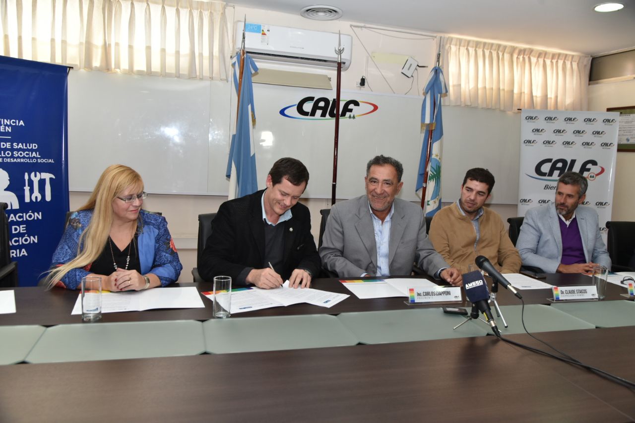 En este momento estás viendo CALF JUNTO A LA PROVINCIA PONEN EN MARCHA PROGRAMA DE CAPACITACIÓN