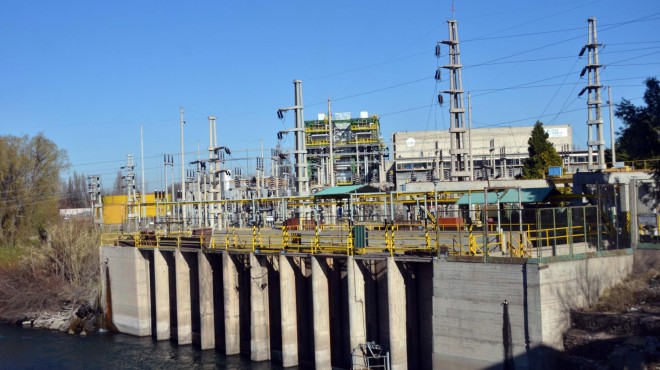 En este momento estás viendo LA ELECTRICIDAD SUFRE EL IMPACTO DEL COSTO MAYORISTA