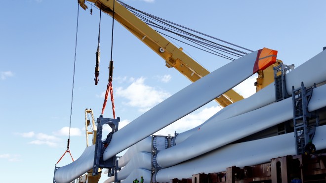 Lee más sobre el artículo NEUQUÉN Y RÍO NEGRO BUSCAN LICITAR PARQUES EÓLICOS POR U$S 650 MILLONES