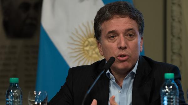 En este momento estás viendo DUJOVNE VETÓ ACUERDO CON ELÉCTRICAS POR $ 7.500 MILLONES