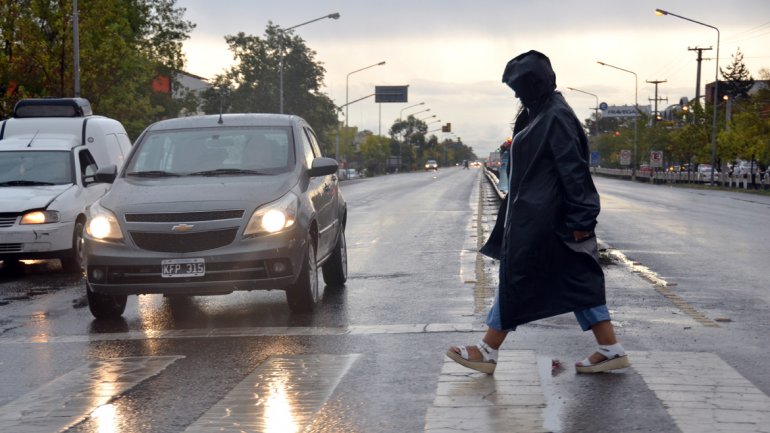 En este momento estás viendo EMITEN ALERTA POR FUERTES LLUVIAS Y TORMENTAS EN EL ALTO VALLE