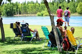 En este momento estás viendo FALTAN 38 DÍAS PARA EL VERANO PERO YA SE PALPITA EN EL RÍO