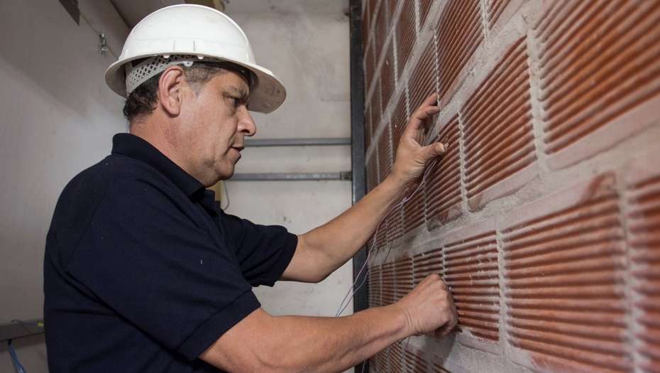 En este momento estás viendo AVANZA LA IMPLEMENTACIÓN DEL ETIQUETADO ENERGÉTICO PARA VIVIENDAS