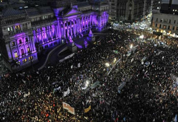 En este momento estás viendo DÍA INTERNACIONAL DE LA MUJER: ¿QUÉ PASÓ EL 8 DE MARZO DE 1857?