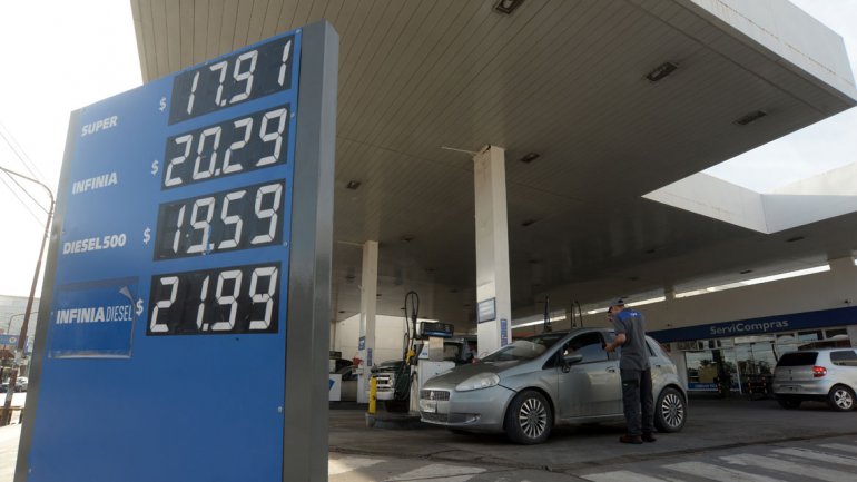 En este momento estás viendo SUBEN LOS PRECIOS MAYORISTAS DE LOS COMBUSTIBLES