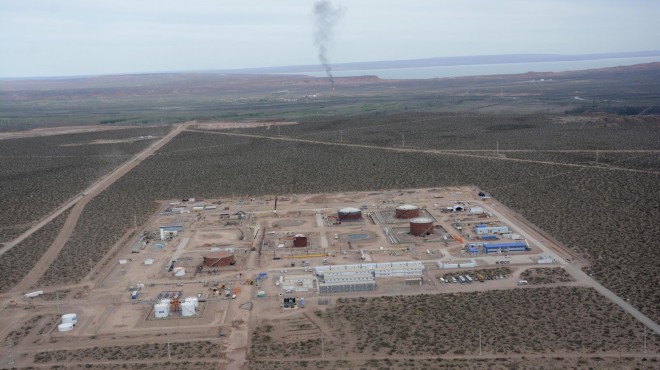 En este momento estás viendo INAUGURAN LA CENTRAL TÉRMICA LOMA CAMPANA DE YPF