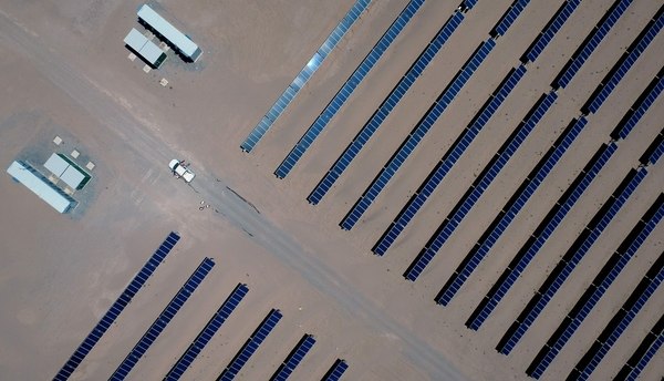 Lee más sobre el artículo ESPECIALISTAS EN DERECHO ANALIZARON EL IMPACTO DE LA LEY DE GENERACIÓN DISTRIBUIDA CON ENERGÍAS RENOVABLES