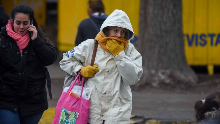 En este momento estás viendo VUELVE EL FRÍO A LA REGIÓN Y NO DESCARTAN NEVISCAS EN LA CIUDAD