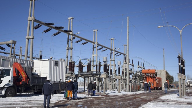 En este momento estás viendo ESTABILIZAN EL SISTEMA ELÉCTRICO Y ZAPALA VUELVE A TENER LUZ