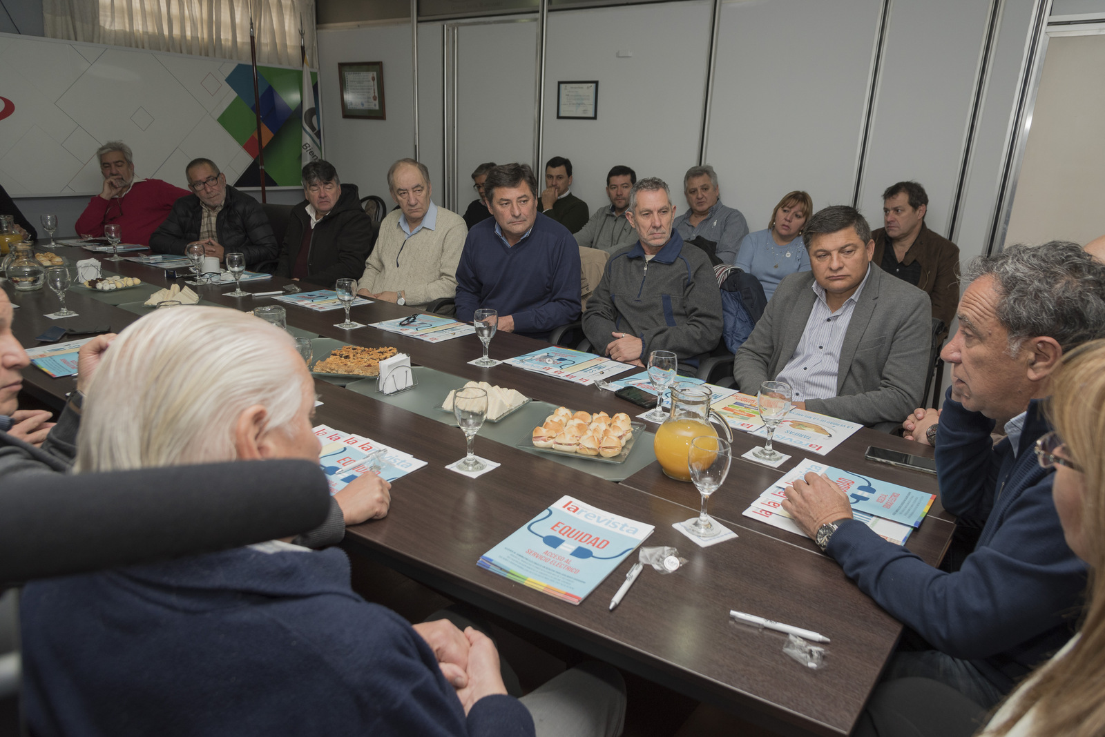 En este momento estás viendo LA FEDERACIÓN ARGENTINA DE COOPERATIVAS ELÉCTRICAS (FACE) SE REÚNE EN CALF