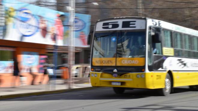 En este momento estás viendo LA CIUDAD SE QUEDA SIN SUBSIDIOS POR $ 500 MILLONES EN LUZ Y TRANSPORTE