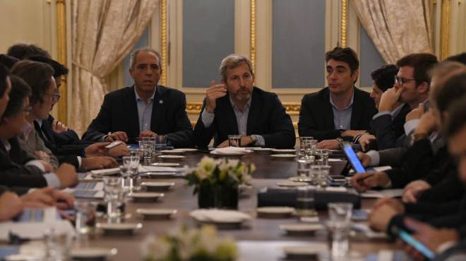 Lee más sobre el artículo GOBERNADORES ACORDARON ASUMIR LOS SUBSIDIOS DE TRANSPORTE Y ELECTRICIDAD