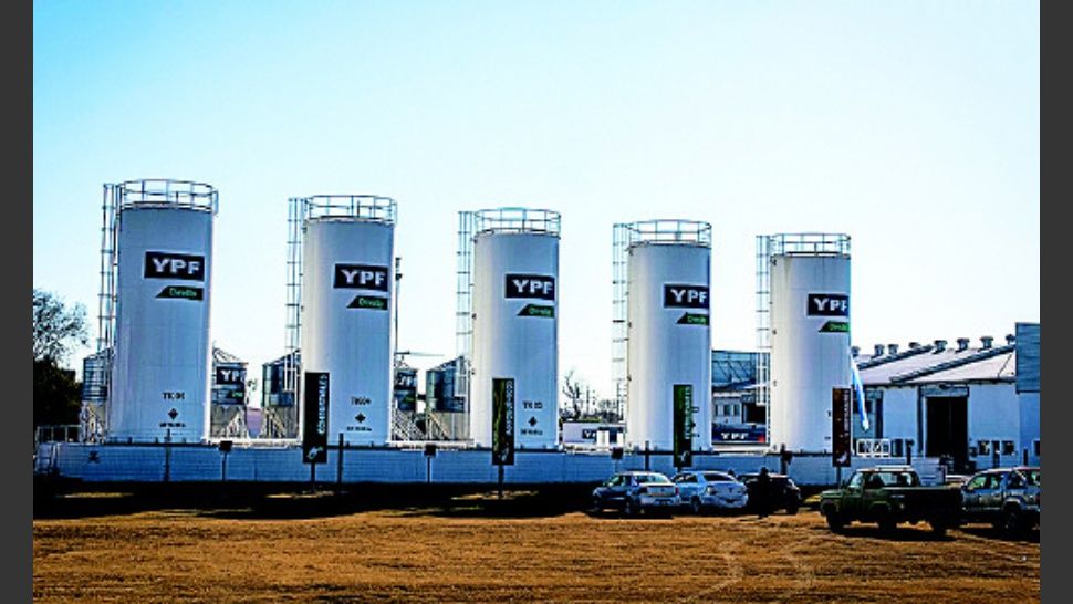 Lee más sobre el artículo LA UIA PIDIÓ CONGELAR PRECIOS EN LA ENERGÍA HASTA RECUPERAR LA INDUSTRIA