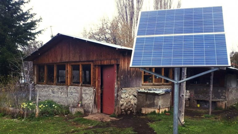 En este momento estás viendo LA LUZ LLEGARÁ AL INTERIOR EN PANELES DE ENERGÍA SOLAR