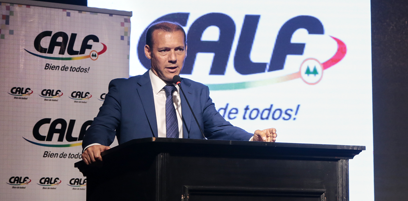 En este momento estás viendo EL GOBERNADOR GUTIÉRREZ VOLVIÓ A PEDIR POR EL CONTRATO DE CONCESIÓN PARA LA COOPERATIVA CALF