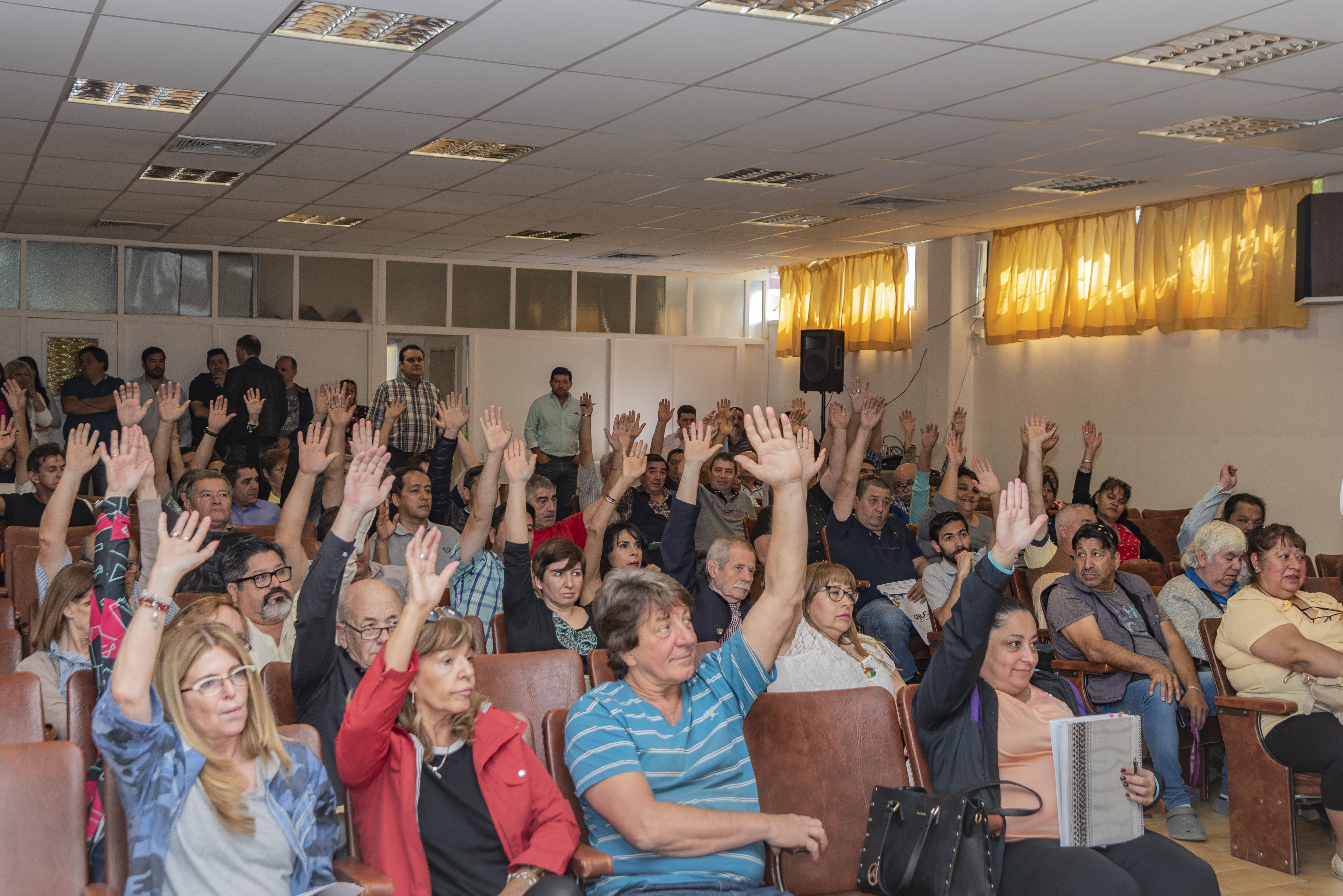 En este momento estás viendo CONTUNDENTE AVAL A LA CONDUCCIÓN DE CALF