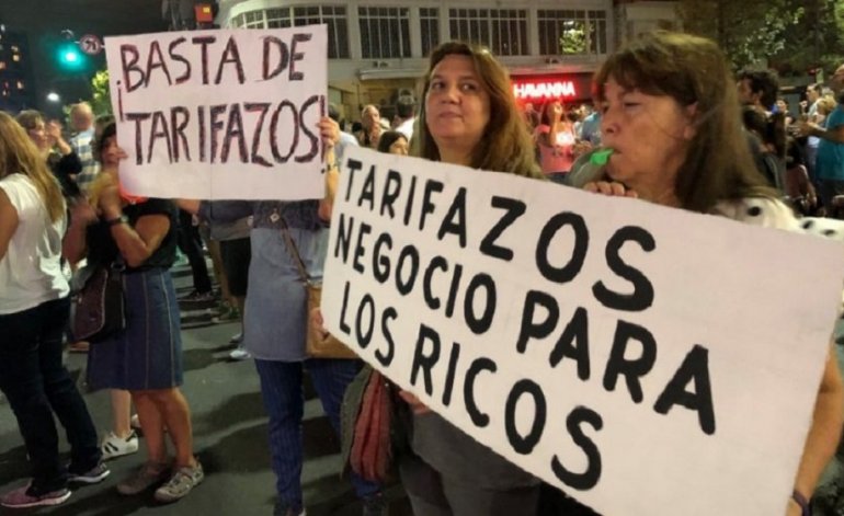 Lee más sobre el artículo UNA COOPERATIVA ELÉCTRICA DE NEUQUÉN SE PLANTÓ CONTRA EL GOBIERNO Y NO APLICARÁ EL TARIFAZO
