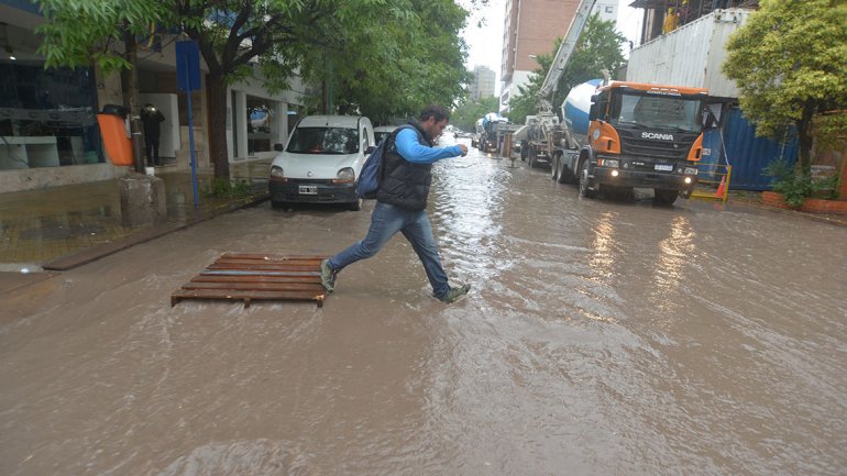 En este momento estás viendo ¿SE VIENEN LA LLUVIA Y EL GRANIZO A LA REGIÓN?