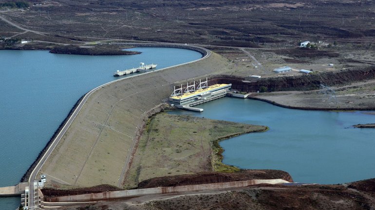 En este momento estás viendo ADVIERTEN QUE EL LIMAY DUPLICARÁ SU CAUDAL POR UNA NECESIDAD DE ENERGÍA EN EL PAÍS