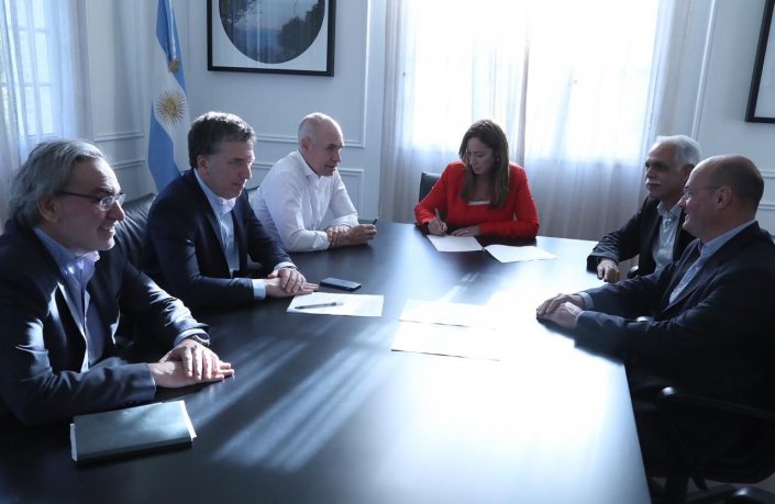 Lee más sobre el artículo TRASPASAN EDENOR Y EDESUR A LA CIUDAD Y LA PROVINCIA
