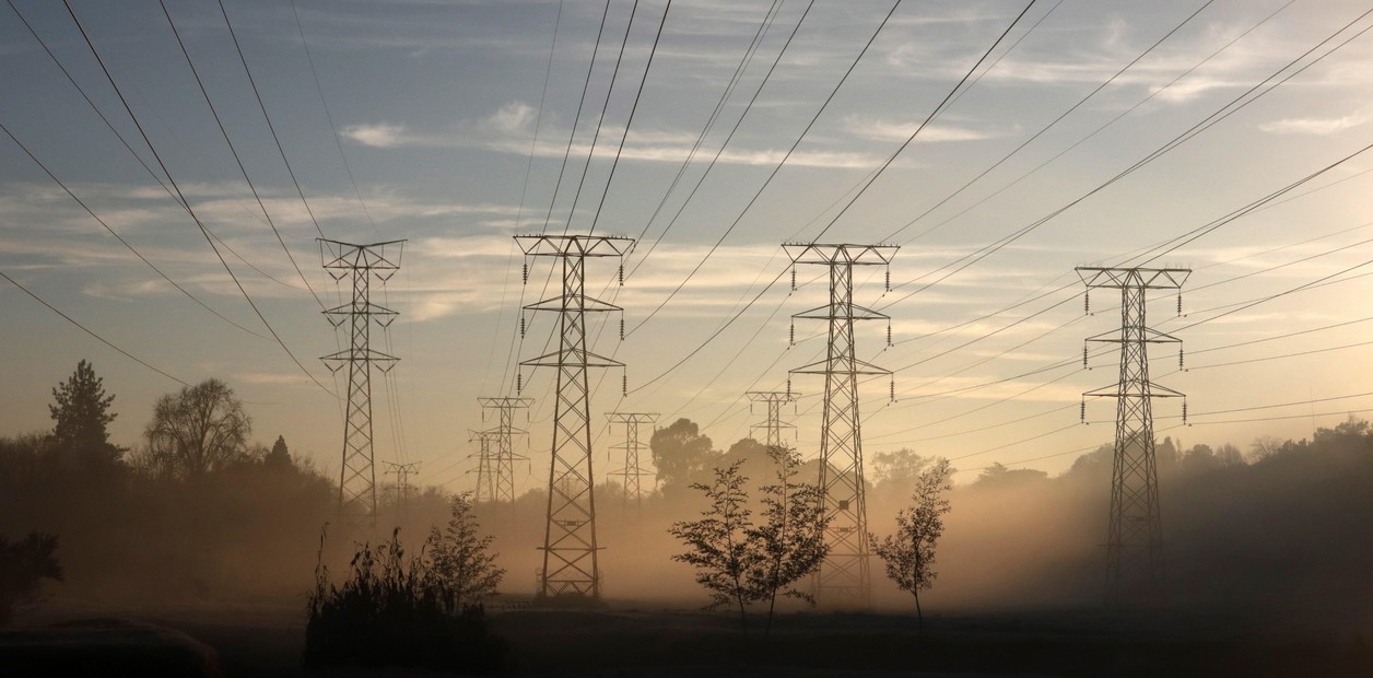 En este momento estás viendo ANALIZAN REDUCIR O CORTAR EL SUMINISTRO ELÉCTRICO A CHACO Y VILLA GESELL