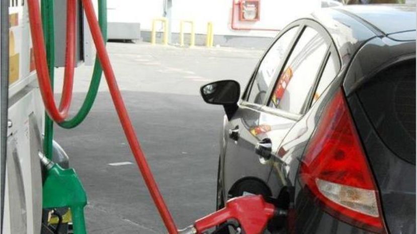 Lee más sobre el artículo TRAS ALZA DEL DÓLAR: AUMENTA 29% EL GAS Y SUBEN NAFTAS Y SUBSIDIOS ELÉCTRICOS