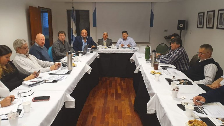 Lee más sobre el artículo LA GUERRA ENTRE CALF Y CAMMESA AHORA ES POR LOS INTERESES