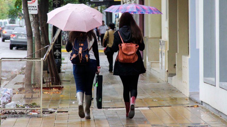 En este momento estás viendo FRÍO, LLUVIA Y PROBABILIDAD DE NEVISCAS EN EL ALTO VALLE