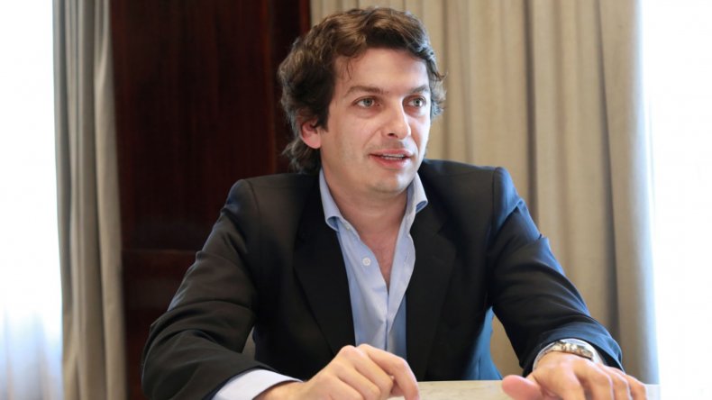 Lee más sobre el artículo UN FUNCIONARIO NACIONAL APARECE DETRÁS DEL ESTUDIO JURÍDICO QUE REPRESENTA A CAMMESA
