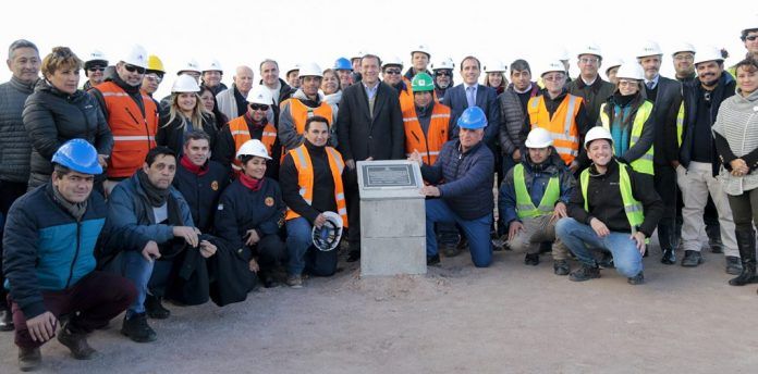 Lee más sobre el artículo GUTIÉRREZ PUSO LA PIEDRA FUNDACIONAL DEL PRIMER PARQUE EÓLICO DE LA PROVINCIA