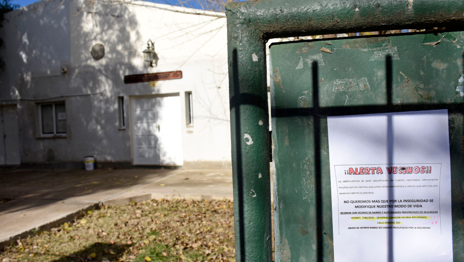 Lee más sobre el artículo POLÉMICA POR LAS ELECCIONES EN LA VECINAL DE UN BARRIO DE NEUQUÉN