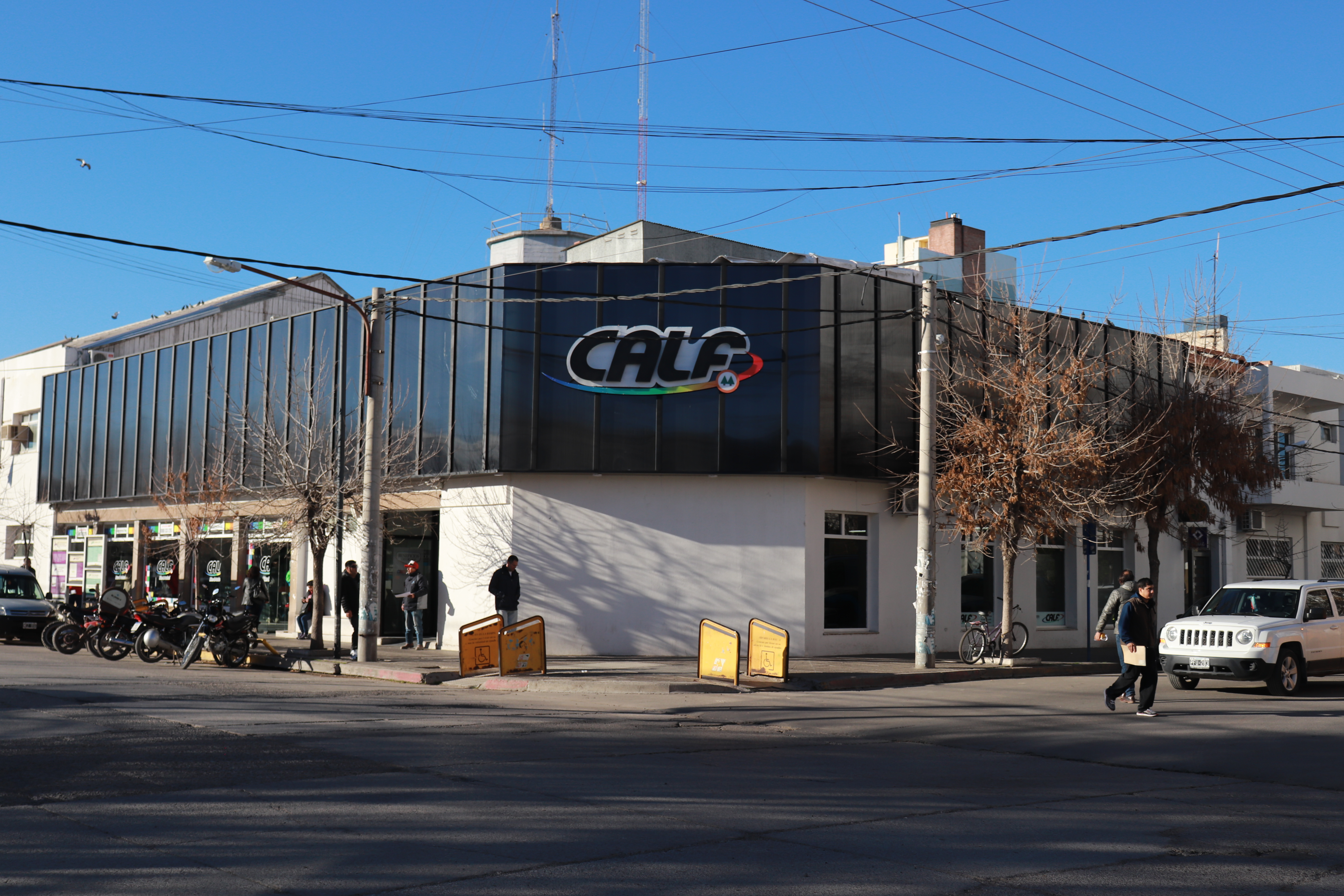 En este momento estás viendo CALF SUSPENDE LA ATENCIÓN EN CAJAS