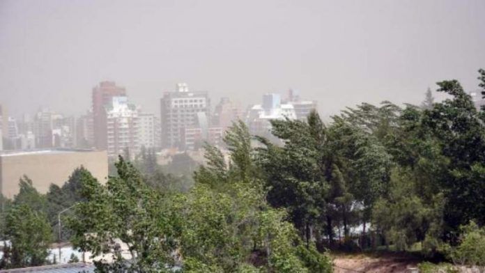 En este momento estás viendo BRINDAN RECOMENDACIONES POR FUERTES VIENTOS EN EL ALTO VALLE