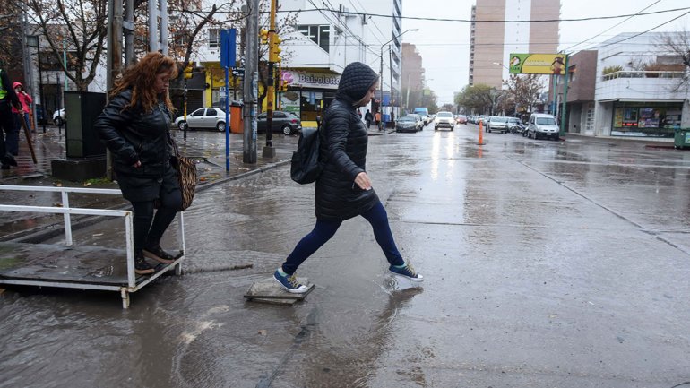Lee más sobre el artículo LA LLUVIA AMENAZARÁ AL ALTO VALLE TODA LA SEMANA