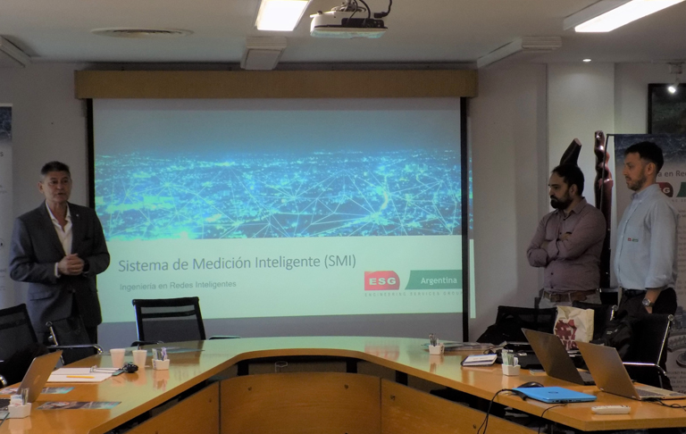 Lee más sobre el artículo ELECTROMOVILIDAD Y MEDICIÓN INTELIGENTE: INTERESANTES EXPOSICIONES EN ADEERA