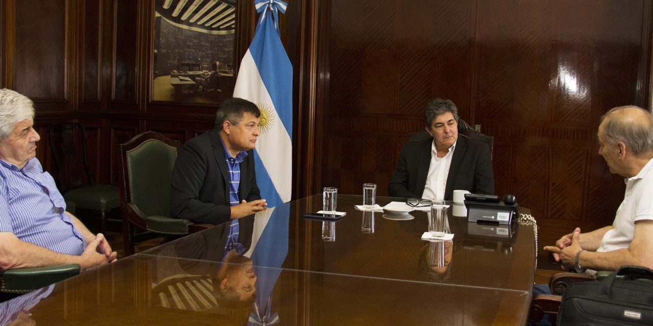 En este momento estás viendo COOPERATIVAS ELÉCTRICAS PIDIERON A FUNCIONARIOS PARTICIPACIÓN EN PROYECTOS DE RENOVABLES Y EN EL CONSEJO FEDERAL