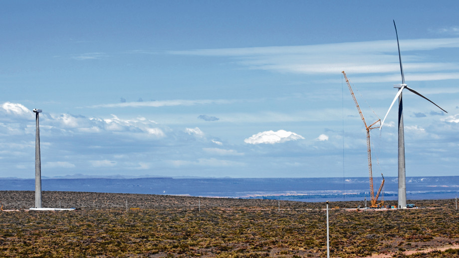 Lee más sobre el artículo EL VIENTO ATRASÓ LA OBRA DEL PARQUE EÓLICO DE NEUQUÉN