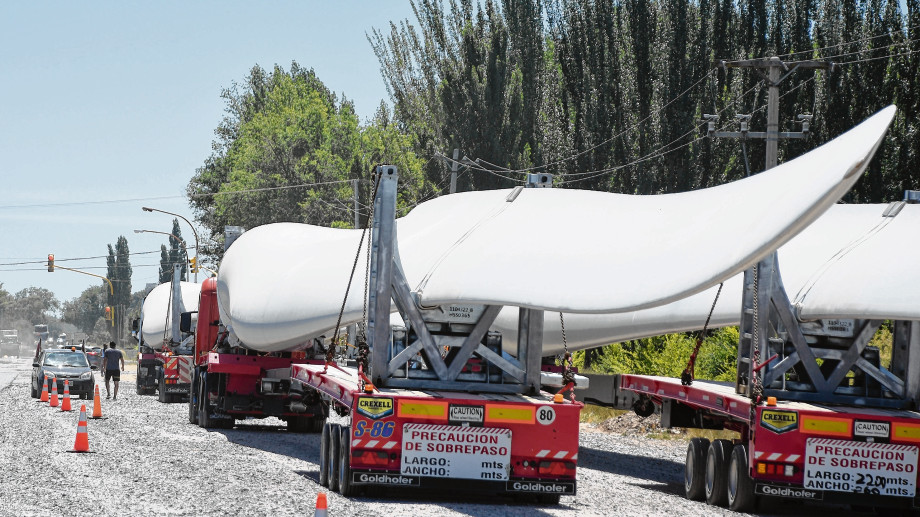 Lee más sobre el artículo EL PARQUE EÓLICO DE PIEDRA DEL ÁGUILA A UN PASO DE GENERAR ENERGÍA