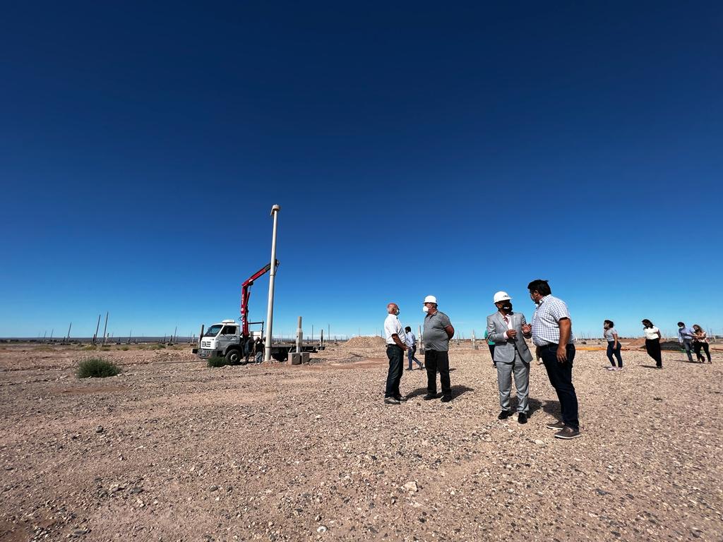 En este momento estás viendo Más obras junto al municipio para brindar energía