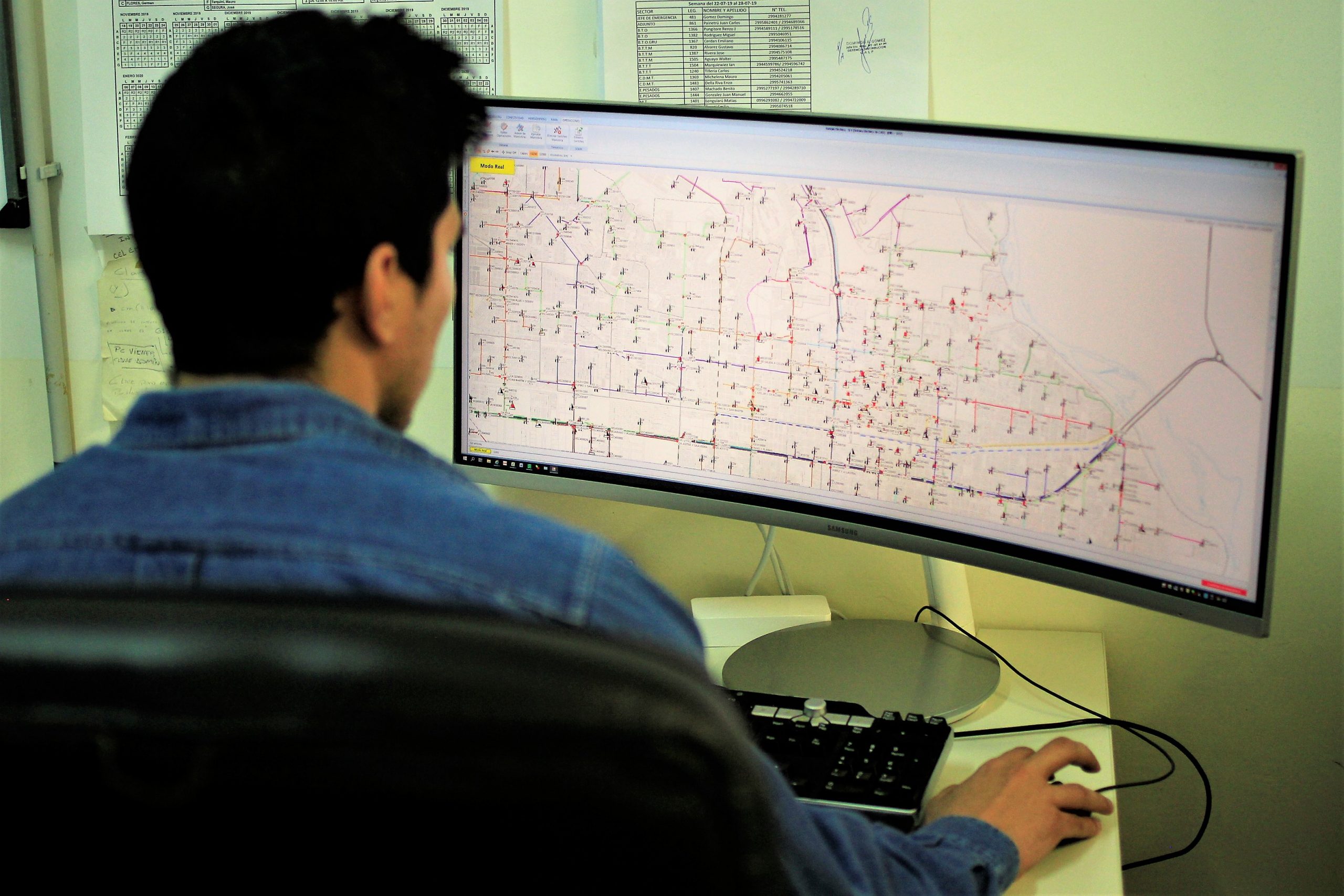 Lee más sobre el artículo Por una emergencia, CALF le da electricidad a Balsa Las Perlas