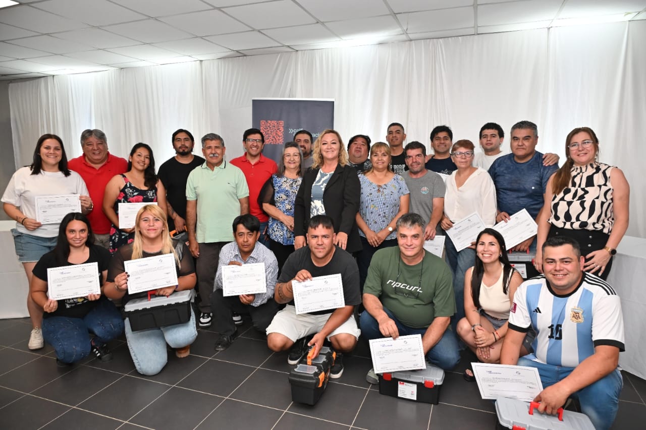 Lee más sobre el artículo ISAC: ENTREGA DE CERTIFICADOS EN SENILLOSA