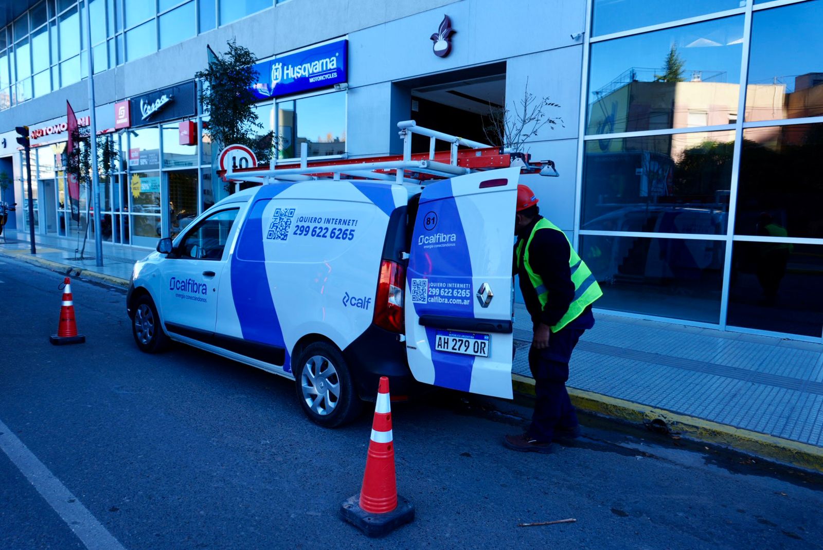 Lee más sobre el artículo Calfibra avanza en Neuquén y proyecta expandir su red en toda la provincia